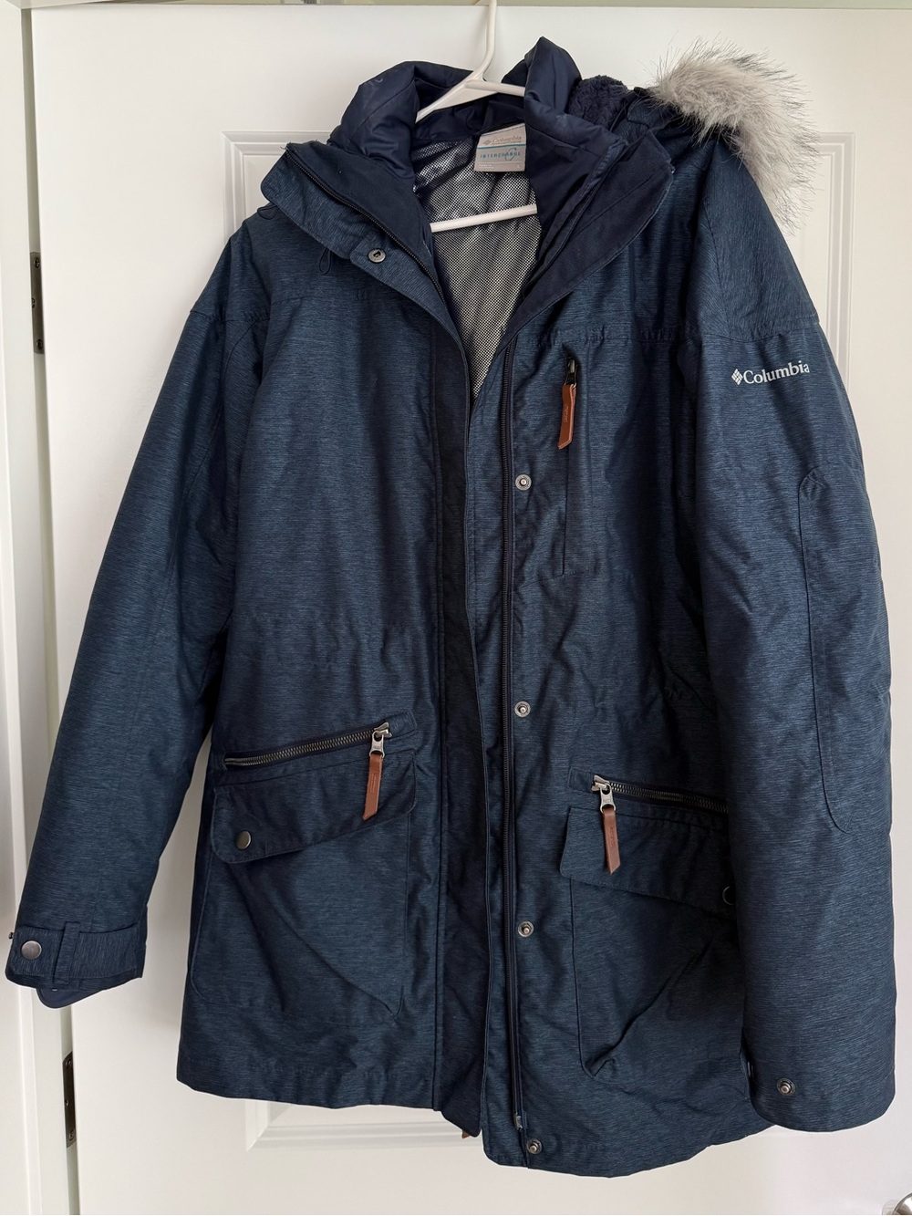 Columbia Navy Blue Women's Hooded Ski Jacket with Faux Fur Trim